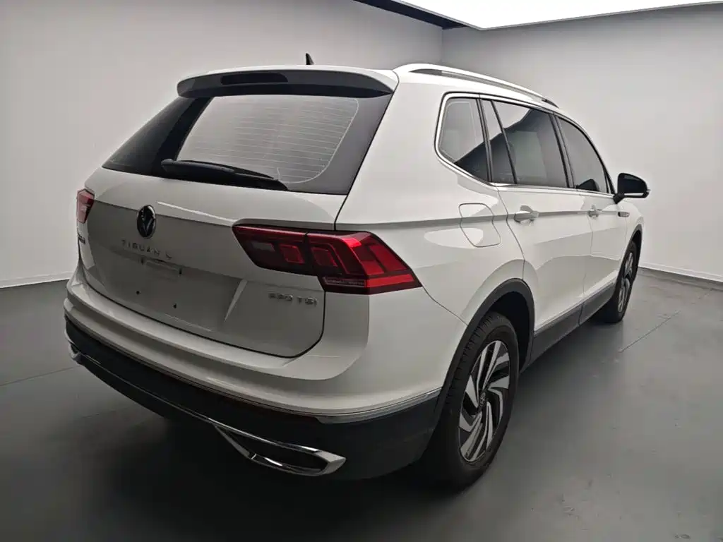 Volkswagen Tiguan L — миниатюра 7