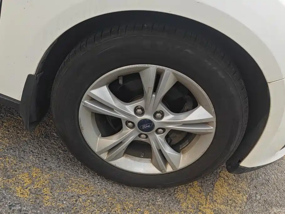 Ford Focus — миниатюра 6