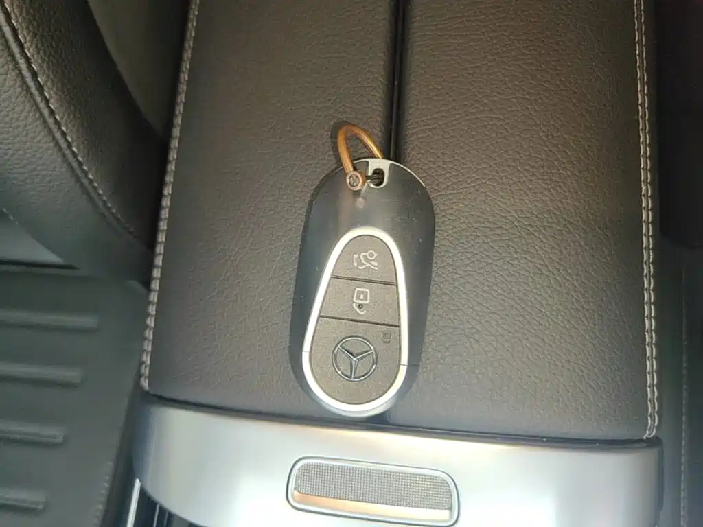 Mercedes-Benz C-Class — миниатюра 9