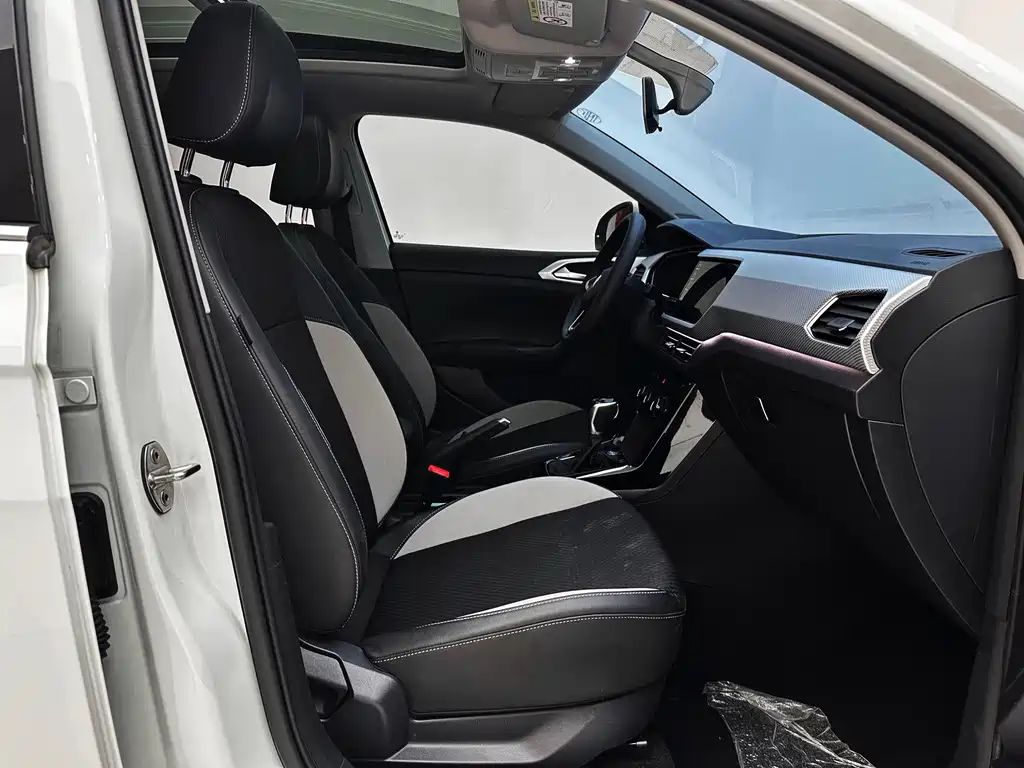 Volkswagen Tacqua 200TSI DSG Joy Connected Edition, фото 20
