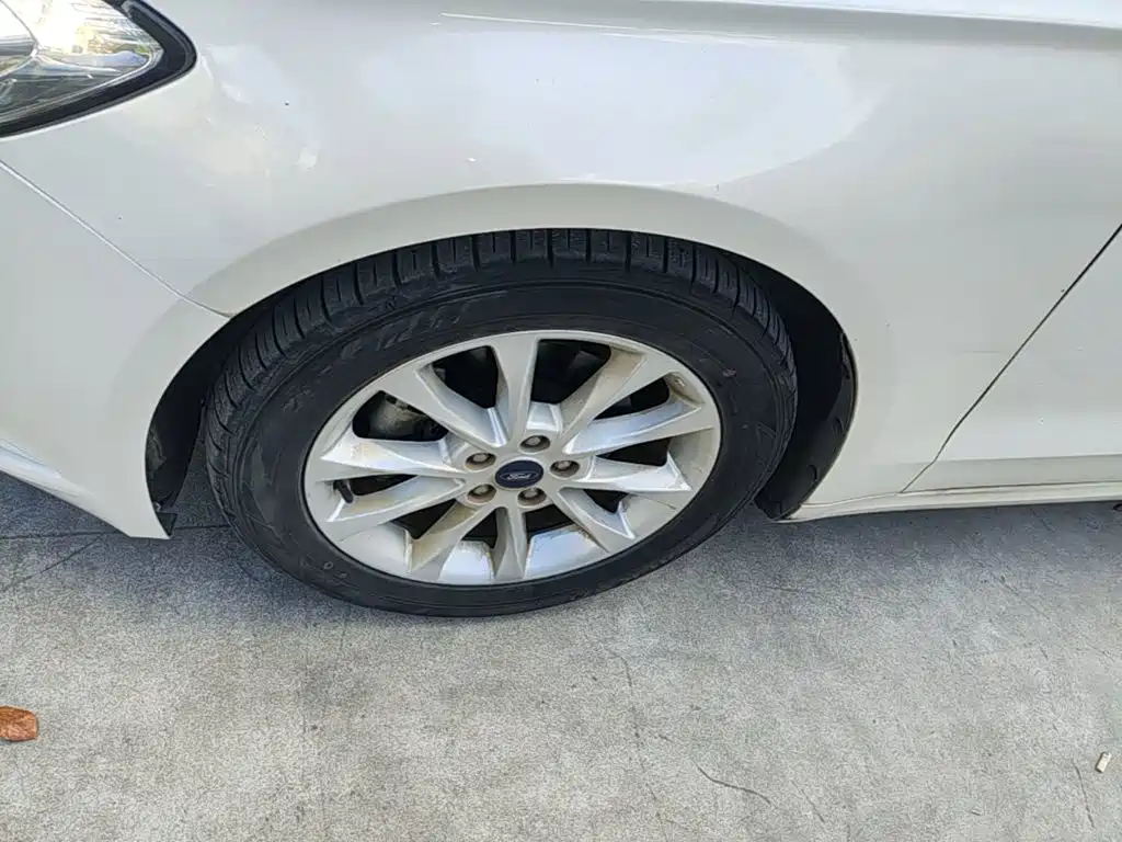 Ford Mondeo — миниатюра 23