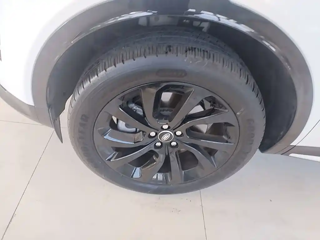 Land Rover Discovery Sport — миниатюра 23