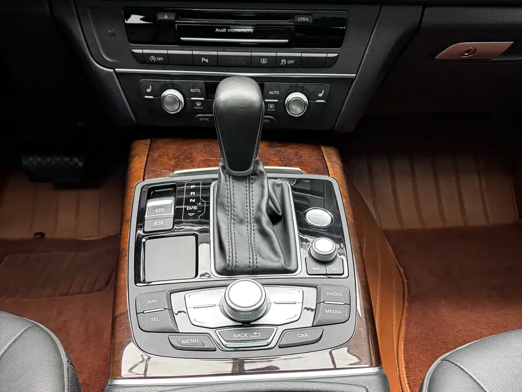 Audi A6L 2016 30 FSI Comfort