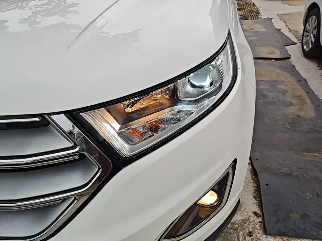 Ford Edge — миниатюра 24