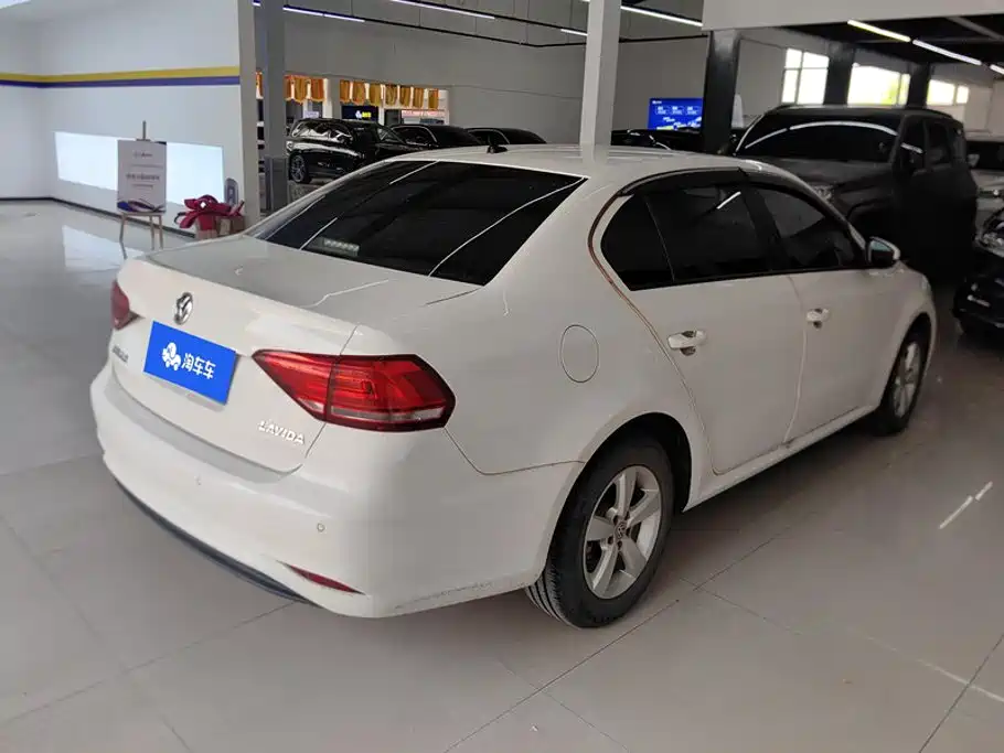 Volkswagen Lavida — миниатюра 3