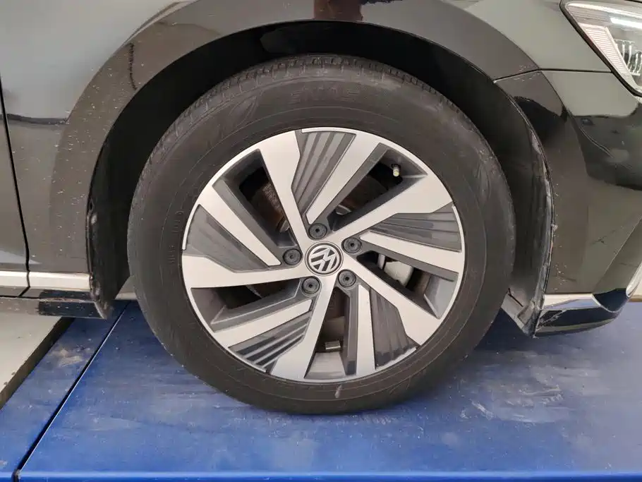 Volkswagen Magotan PHEV — миниатюра 6
