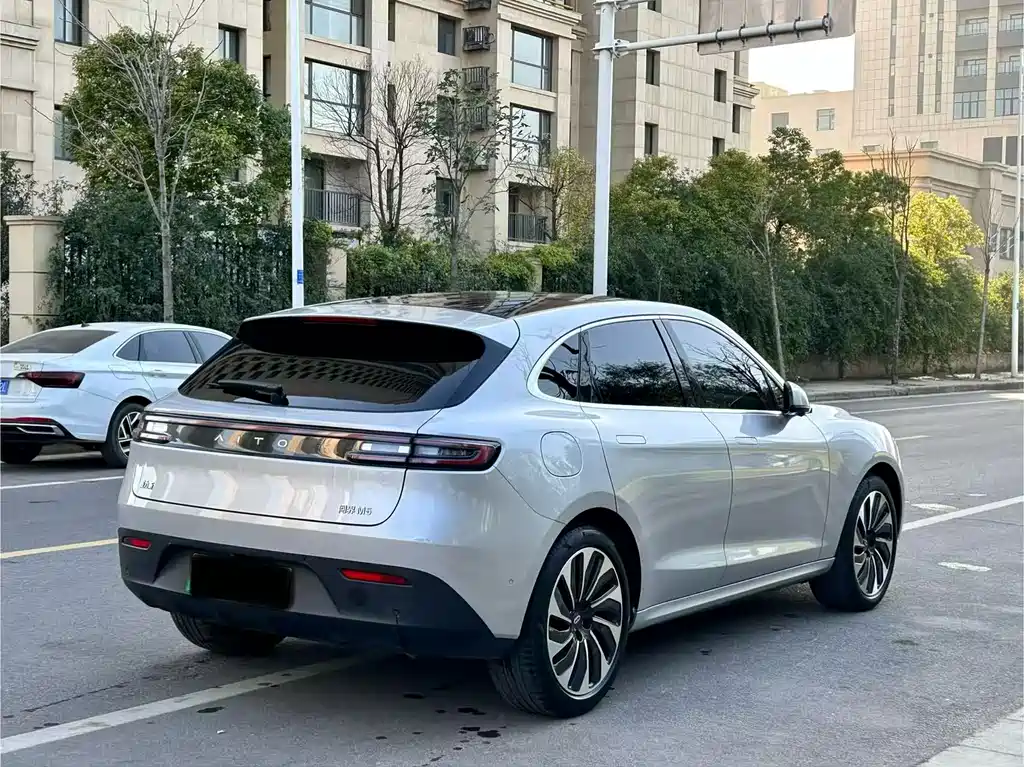 AITO ASK THE WORLD M5