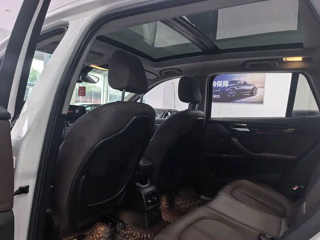 BMW X1 — миниатюра 13