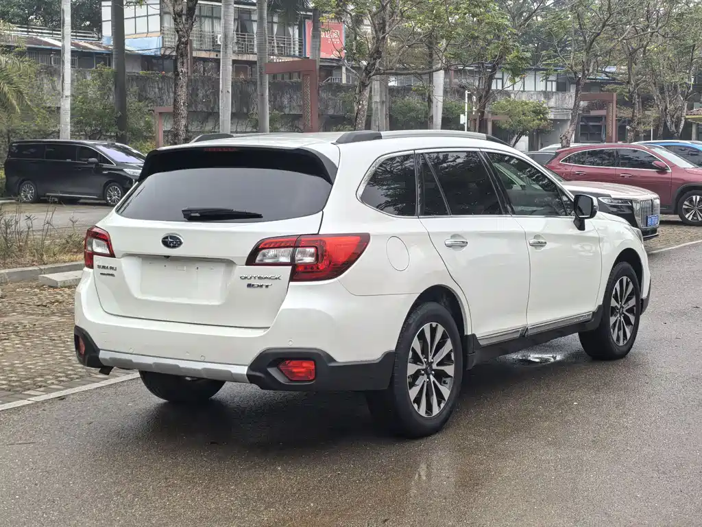 SUBARU OUTBACK