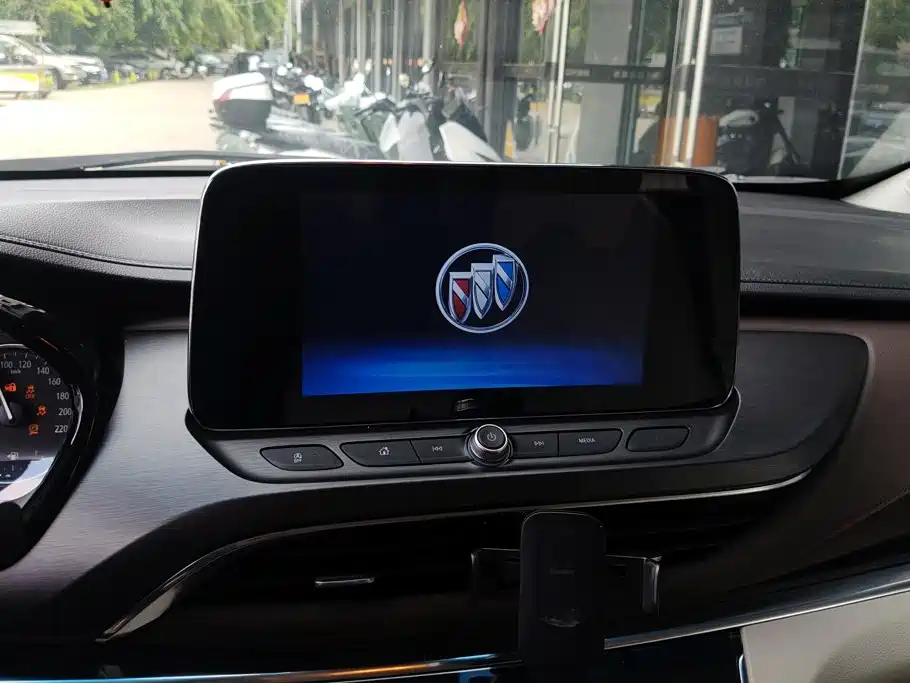 Buick GL8 — миниатюра 13