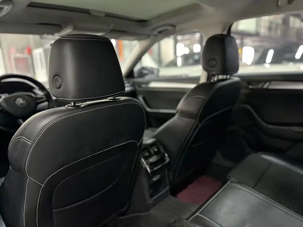 Skoda Superb — миниатюра 10