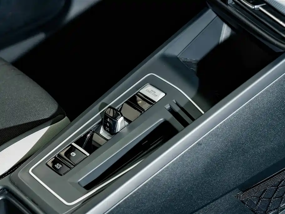 Volkswagen Golf — миниатюра 18