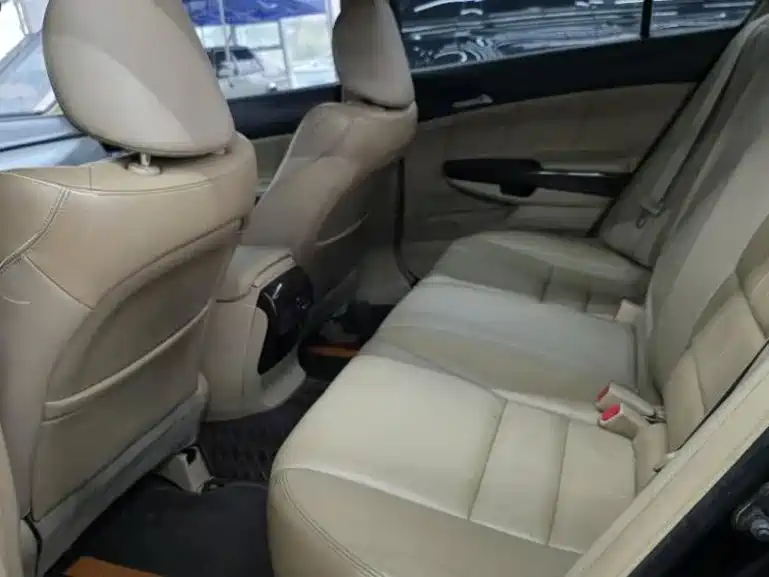 Honda Accord — миниатюра 7
