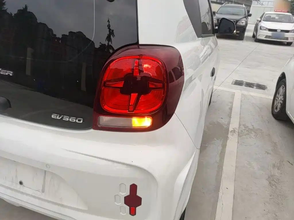 Roewe Clever — миниатюра 8