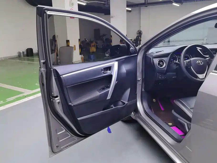Toyota Corolla Hybrid — миниатюра 7
