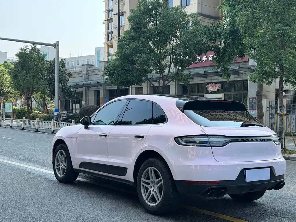 Porsche Macan — миниатюра 16