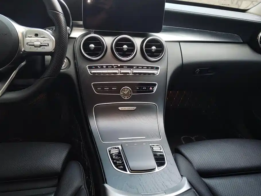 Mercedes-Benz C-Class — миниатюра 16