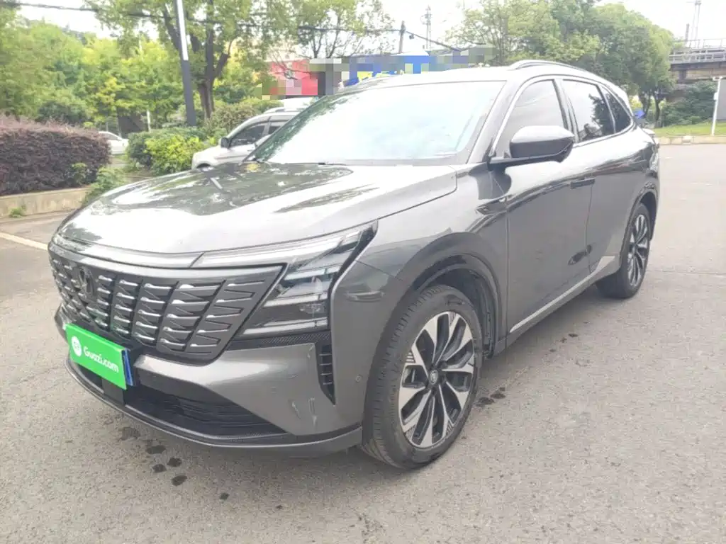 Changan CS75PLUS 2025 No. 4 Gen UItra 2.0T New Blue Whale Smart Smart Engine Type