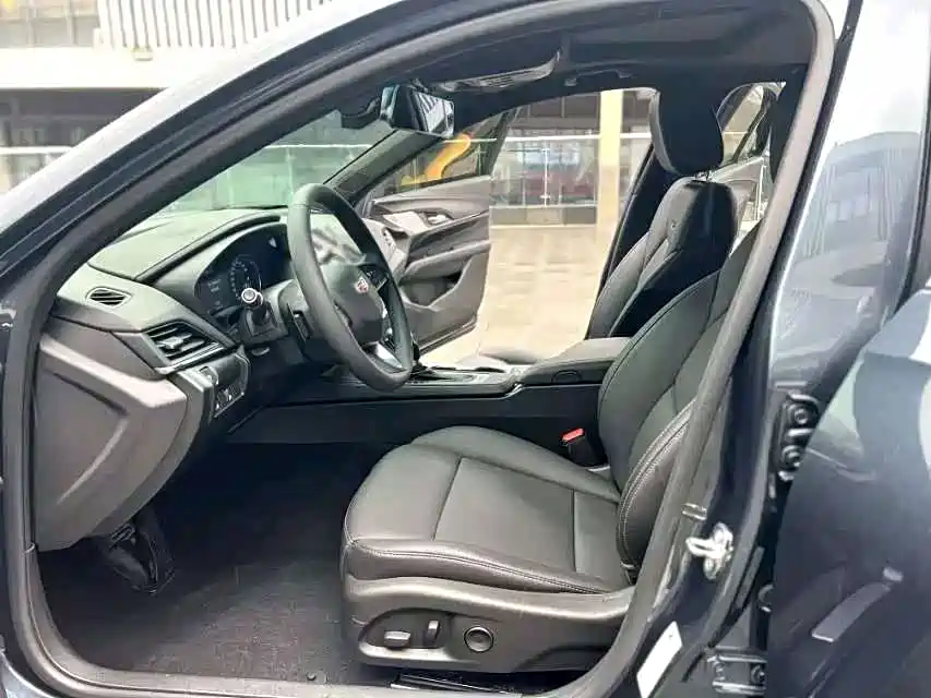 Cadillac CT4 — миниатюра 6