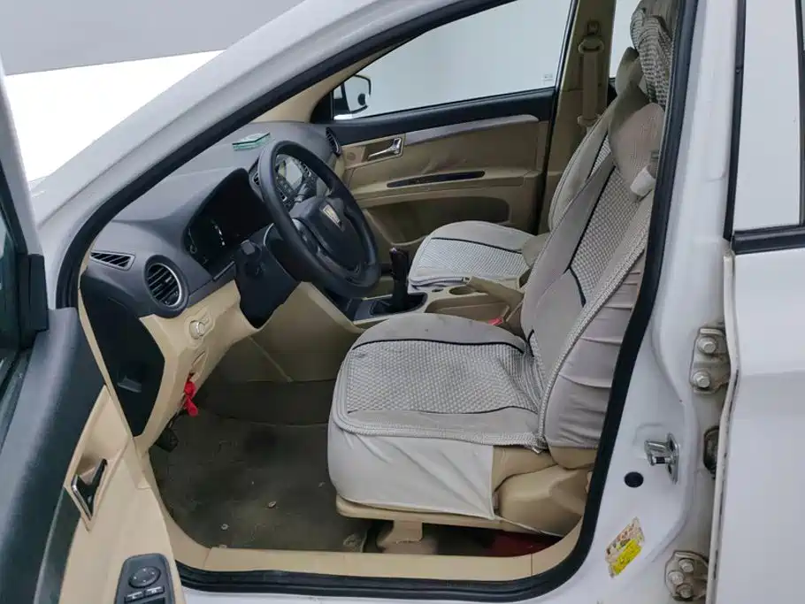 Roewe 350 — миниатюра 9