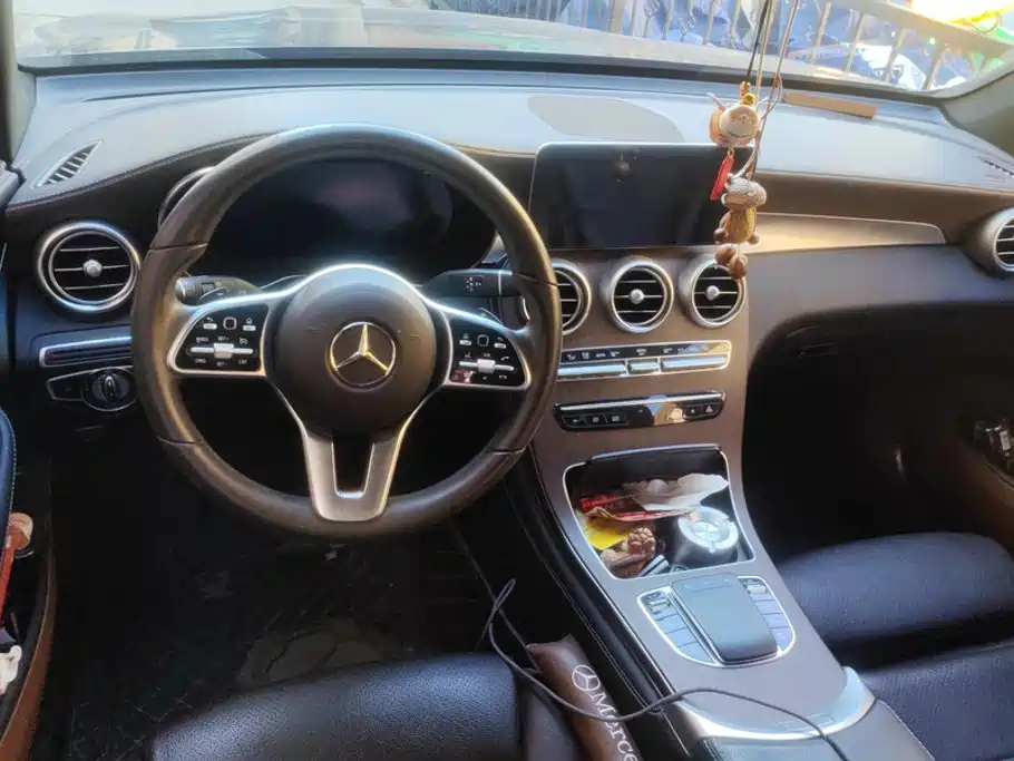 Mercedes-Benz GLC — миниатюра 12