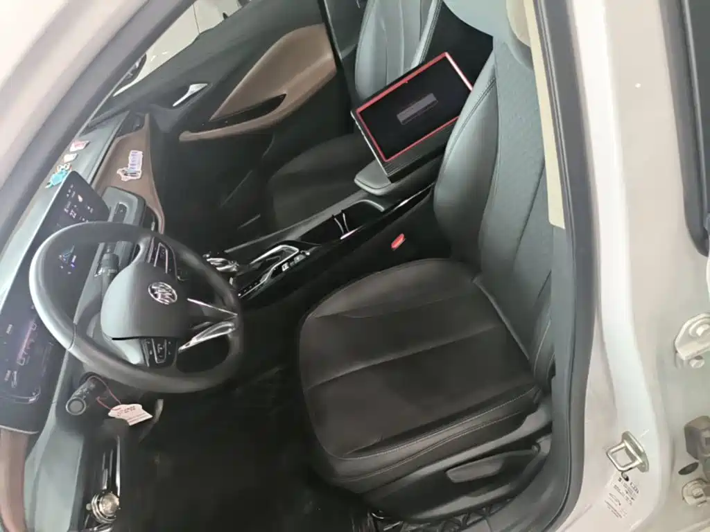 Buick Verano — миниатюра 15