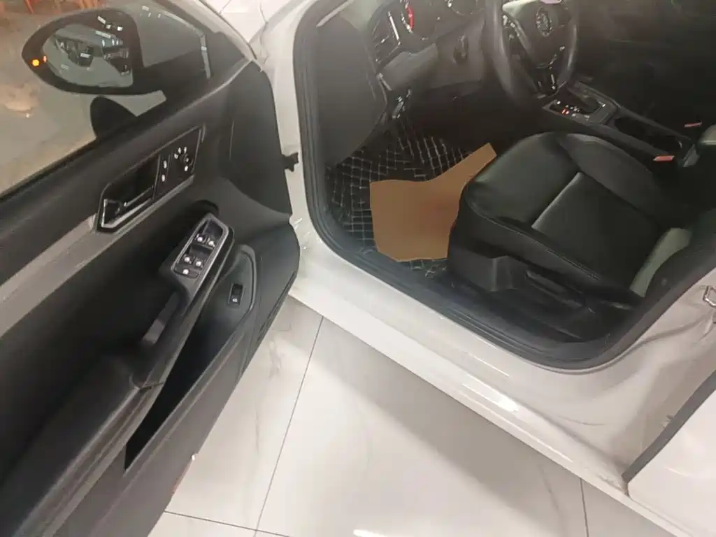 Volkswagen Lamando — миниатюра 16