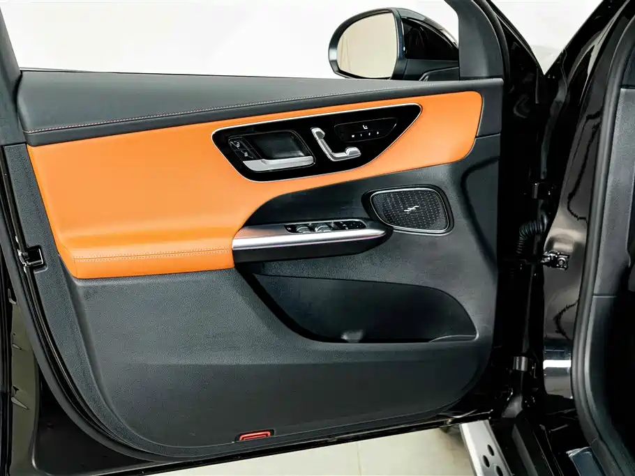 Mercedes-Benz GLC — миниатюра 16
