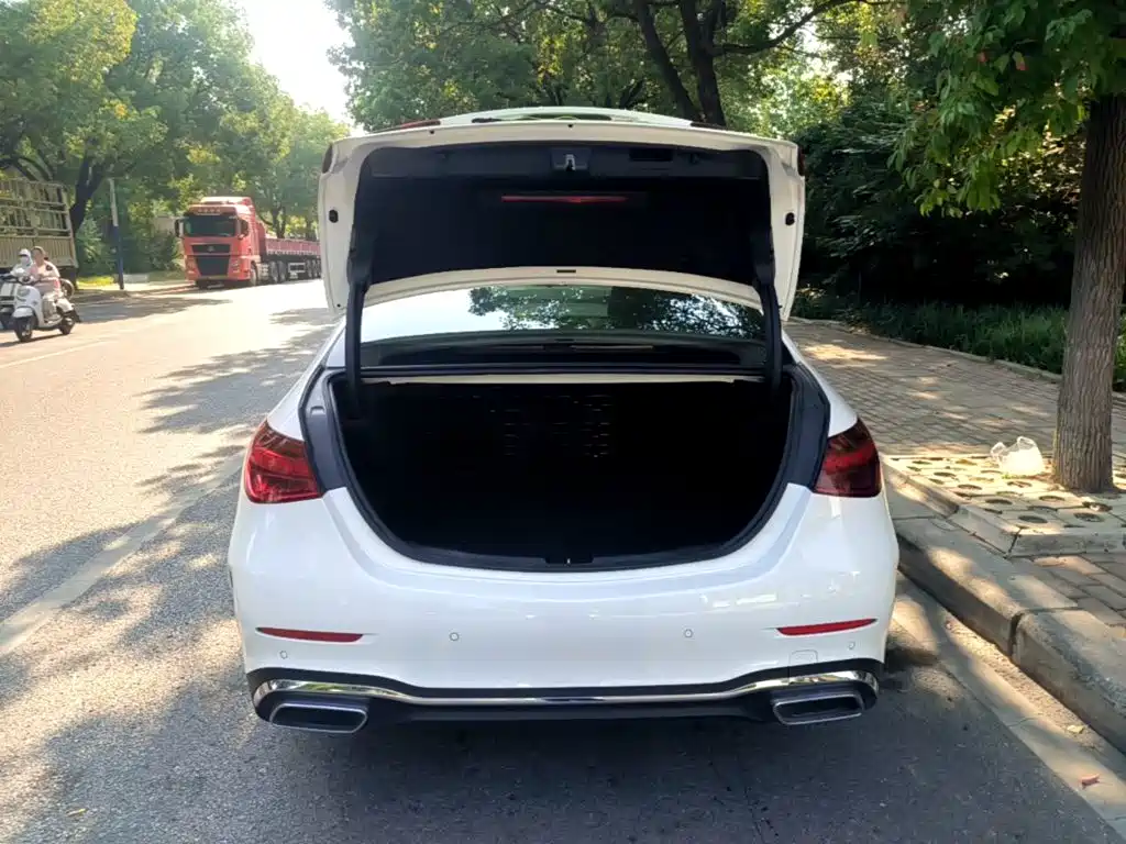 Mercedes-Benz C-Class — миниатюра 19