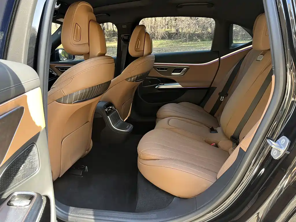 Mercedes-Benz E-Class E 2024 E 350 e L