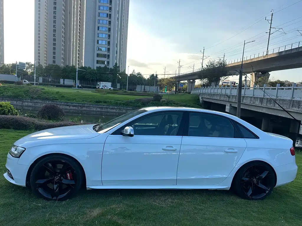 Audi A4L — миниатюра 7