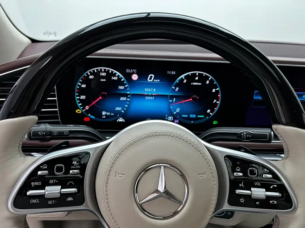 Mercedes-Benz GLS — миниатюра 12