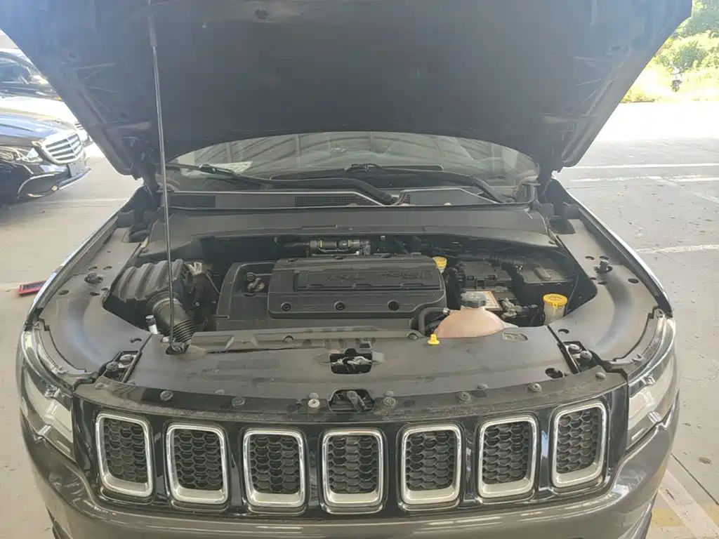 Jeep Compass — миниатюра 20