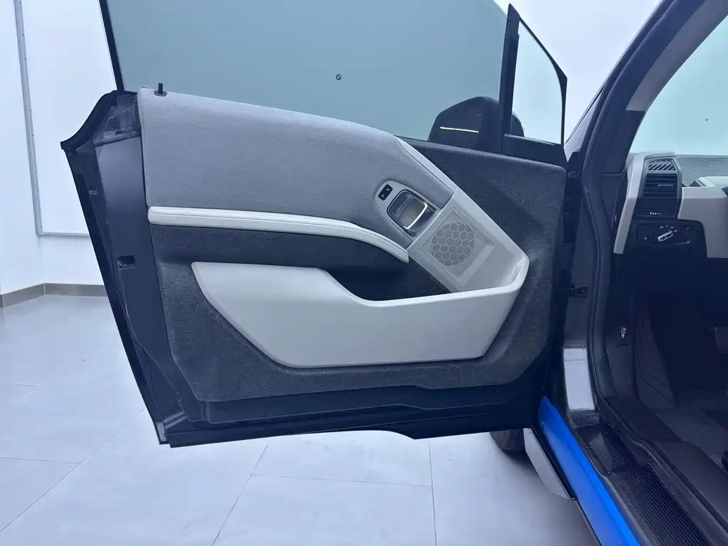 BMW i3 (Import) — миниатюра 9