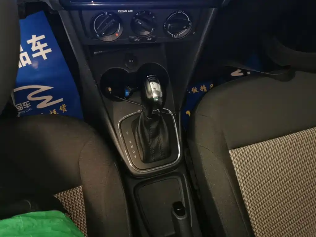 Volkswagen Polo — миниатюра 14