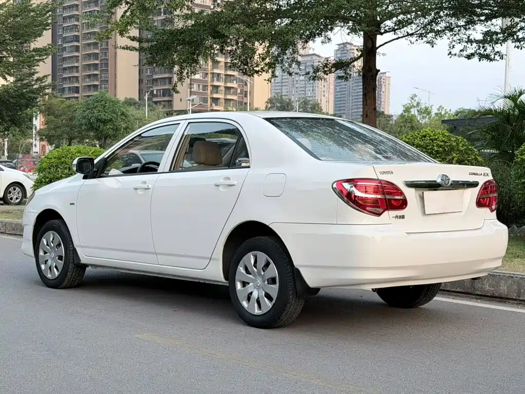 Toyota Corolla — миниатюра 4