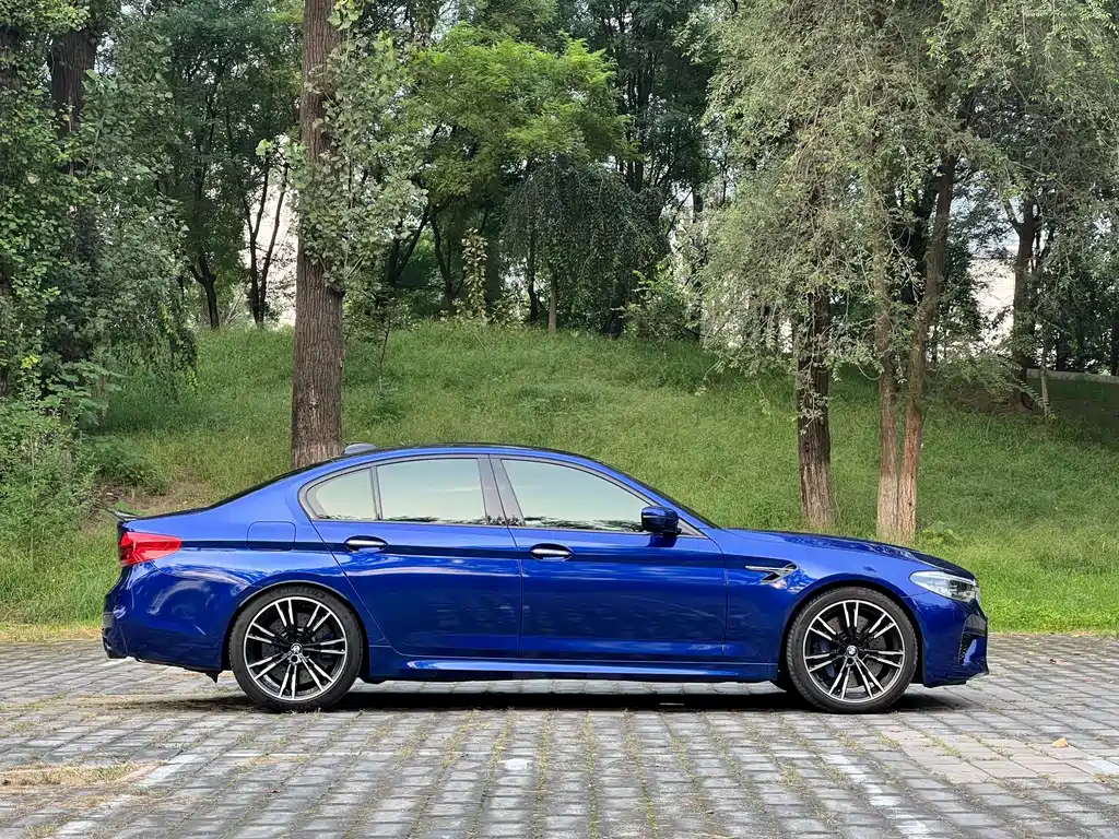 BMW M5 — миниатюра 16