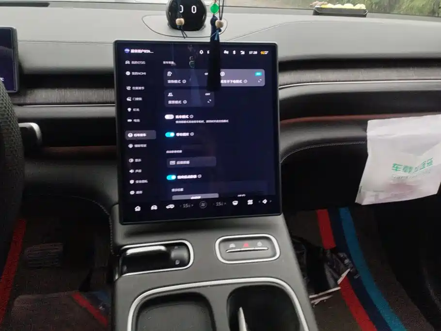 NIO ES6 — миниатюра 12