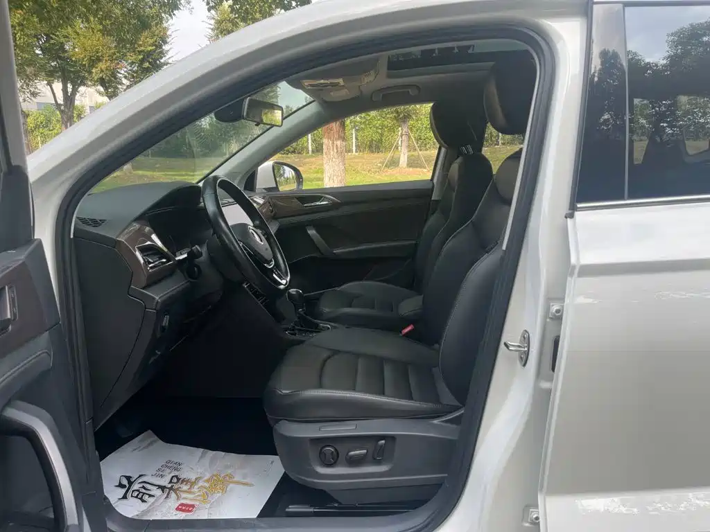 Volkswagen Tharu — миниатюра 10