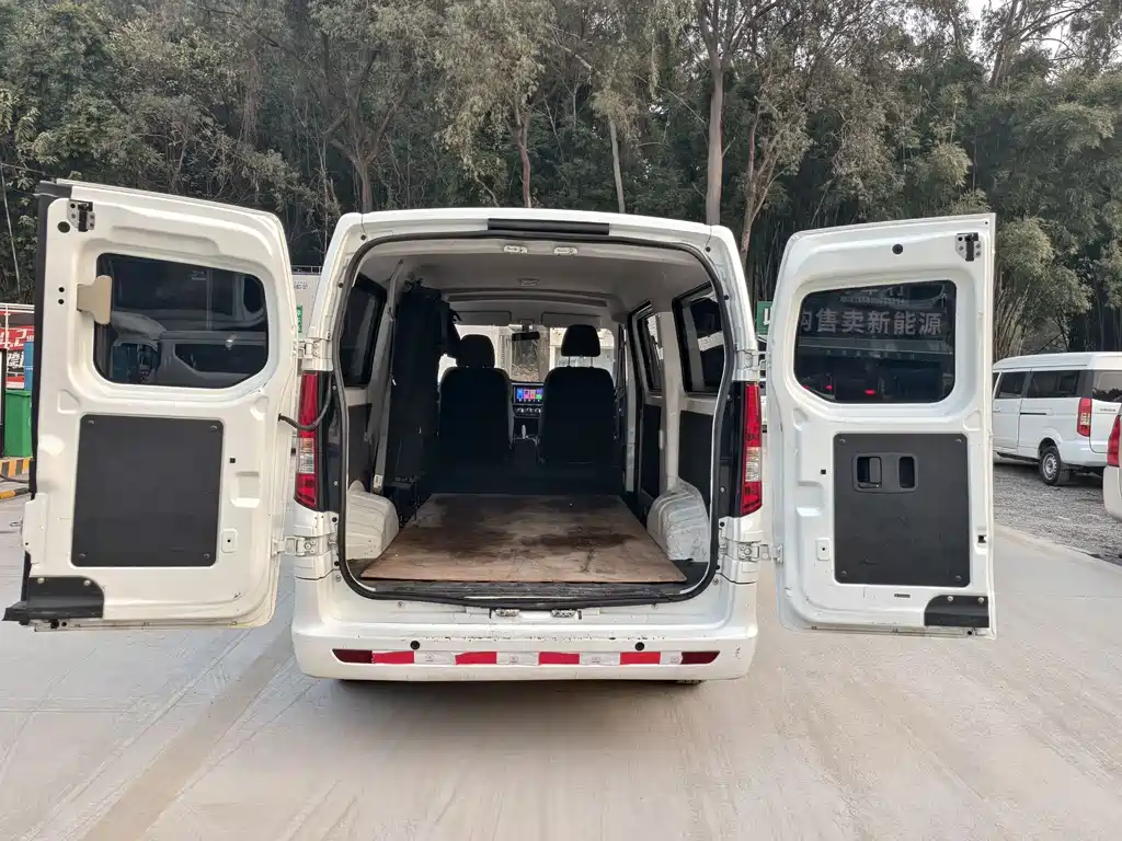 CHANGAN CHANGAN RUIXING EM80