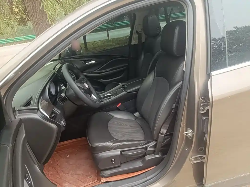 Buick Envision Plus — миниатюра 15