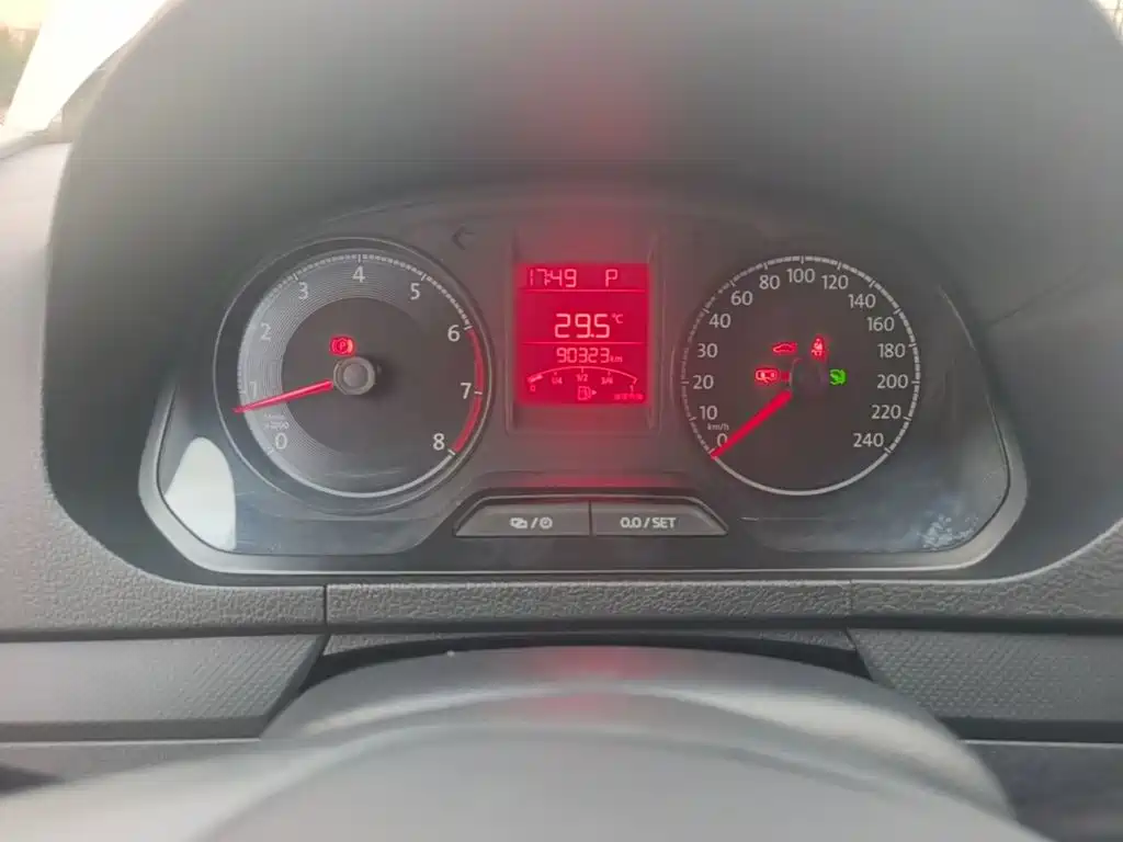 Volkswagen Jetta — миниатюра 12
