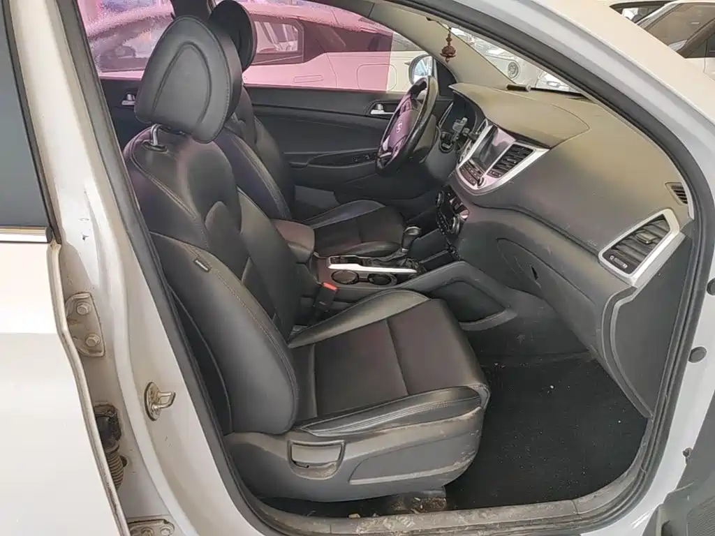 Hyundai Tucson — миниатюра 25