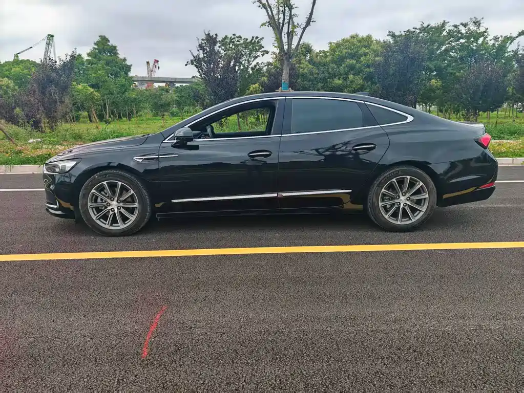 Buick LaCrosse 2021 652T Luxury