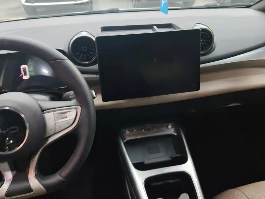 BYD Dolphin — миниатюра 13