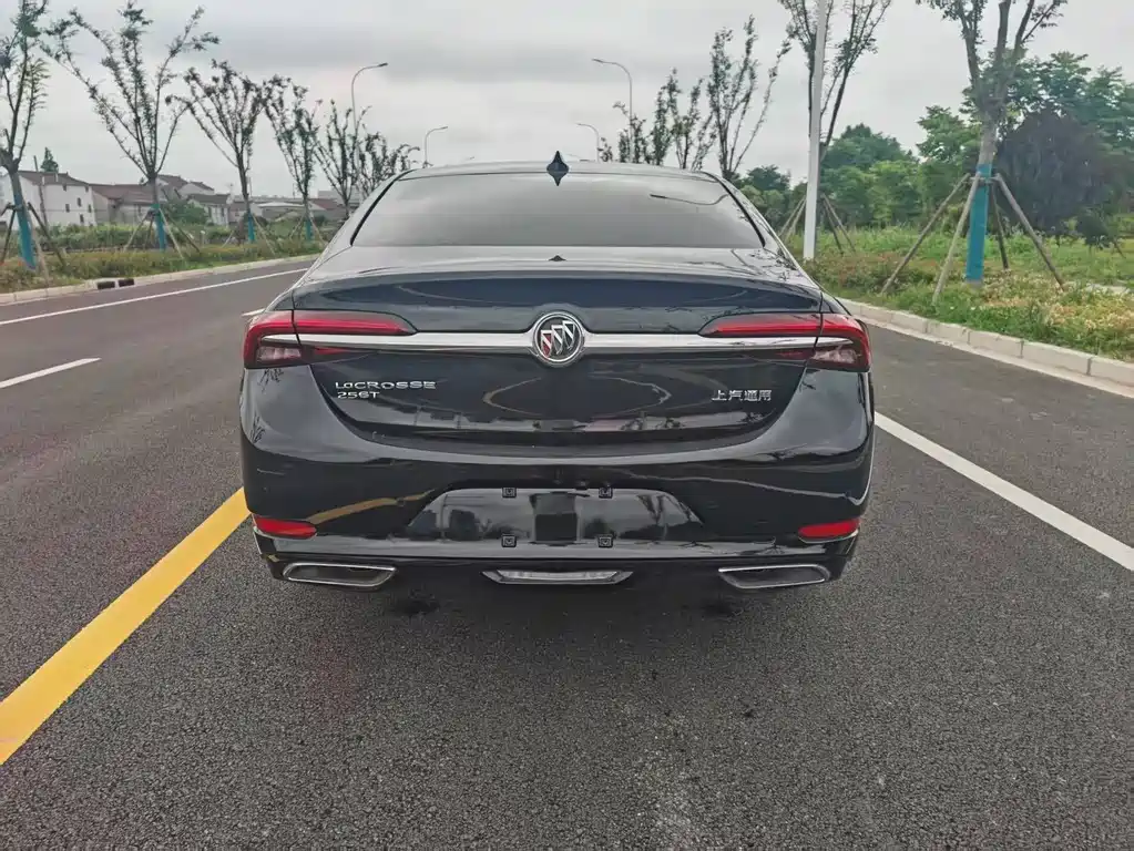 Buick LaCrosse 2021 652T Luxury