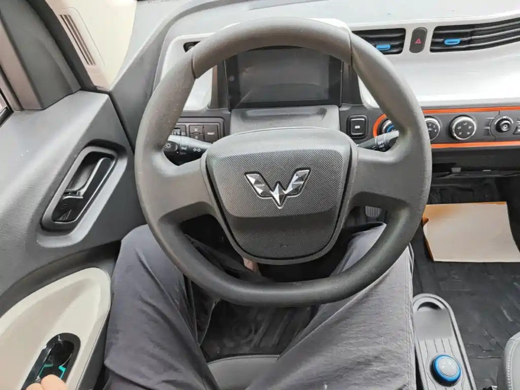 Wuling MINIEV — миниатюра 11