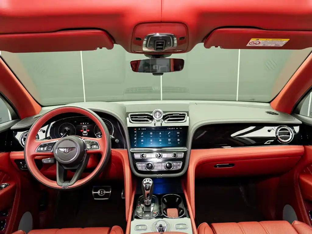 Bentley Bentayga — миниатюра 14