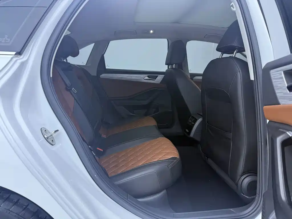 Volkswagen Sagitar — миниатюра 18
