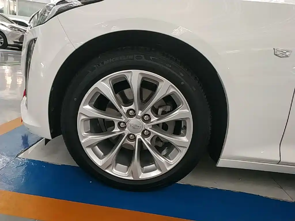 Cadillac CT5 — миниатюра 23